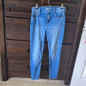 Old Navy skinny jeans